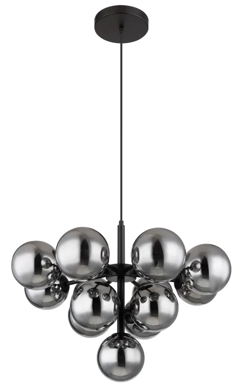 Grappy Ø56 Savun värinen kattovalaisin valmistajalta Globo Lighting - Grappy taklampa blir en stilfull och lyxig detalj i varje rum med sin glamor&ouml;sa design och de 13st r&ouml;kf&auml;rgade glaskulorna.