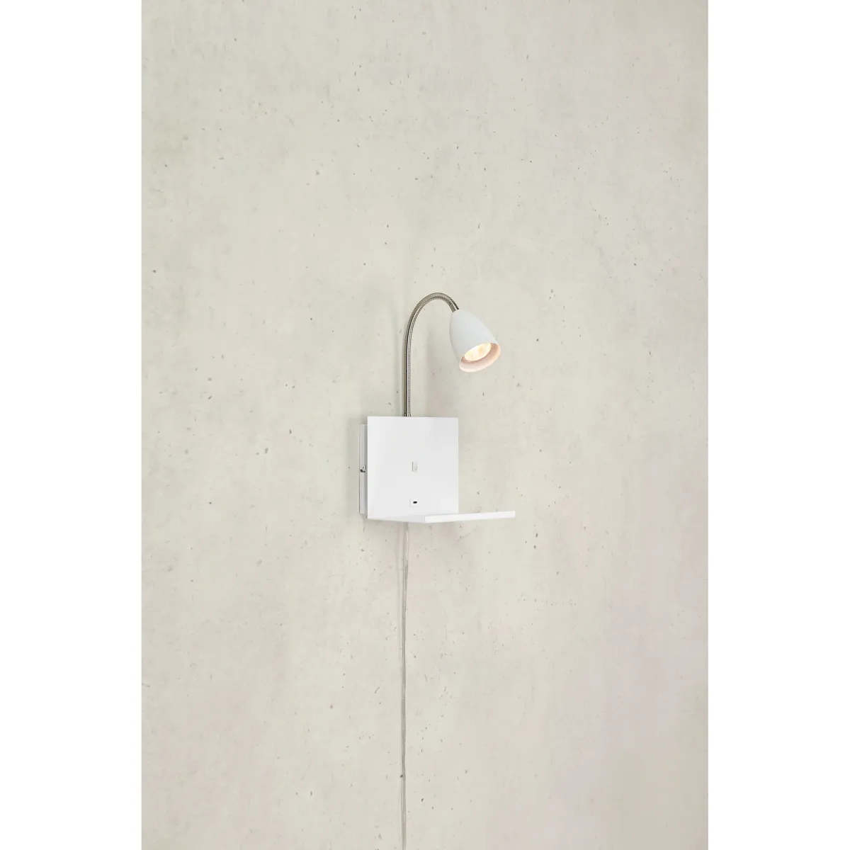 Cuarto Valkoinen lukulamppu valmistajalta Markslöjd - 