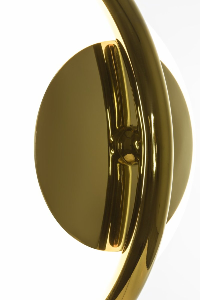 Le Vita Kulta lattiavalaisin valmistajalta Faro Barcelona - Le Vita on Nahtrangin design-sarja, jolle on ominaista elegantti yksinkertaisuus.