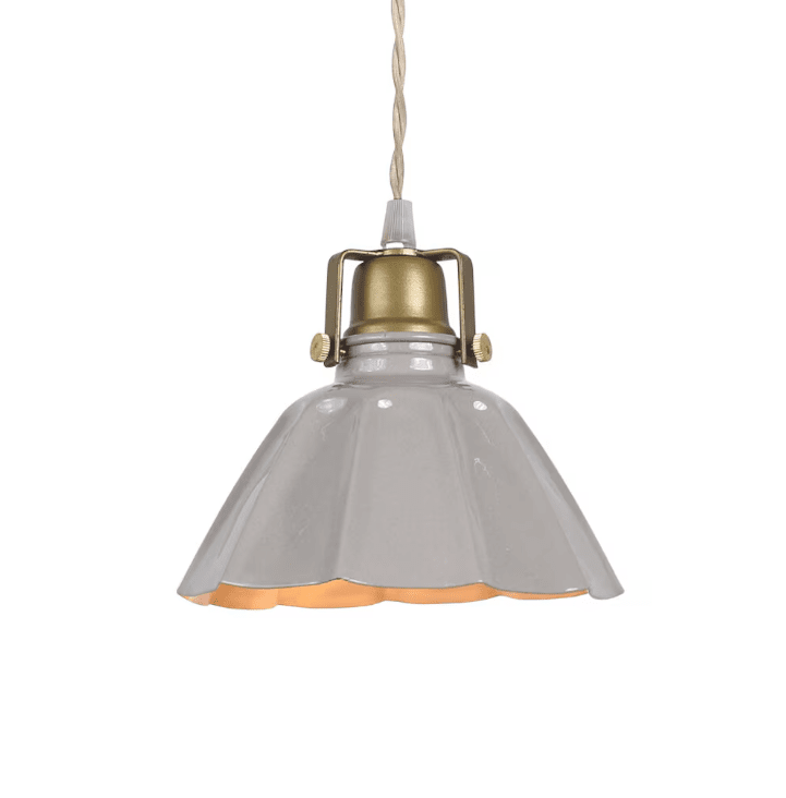 Margareta Ø18 Beige ikkunavalaisin valmistajalta Strömshaga - Valaisimella ei ole yhteyttä, ei seinään eikä kattoon, vaan voit valita mihin haluat liittää.