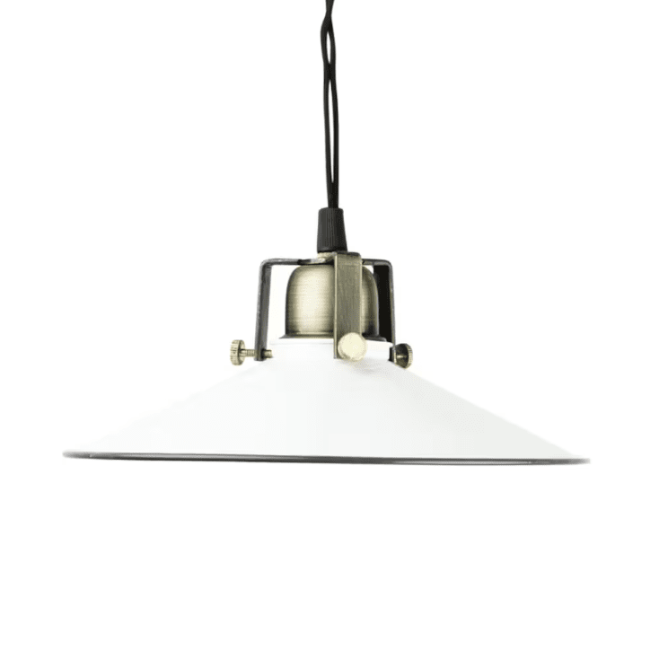 Suutarinlamppu Herbert Ø23 Valkoinen ikkunavalaisin valmistajalta Strömshaga - Valaisimella ei ole yhteytt&auml;, ei sein&auml;&auml;n eik&auml; kattoon, vaan voit valita mihin haluat liitt&auml;&auml;.