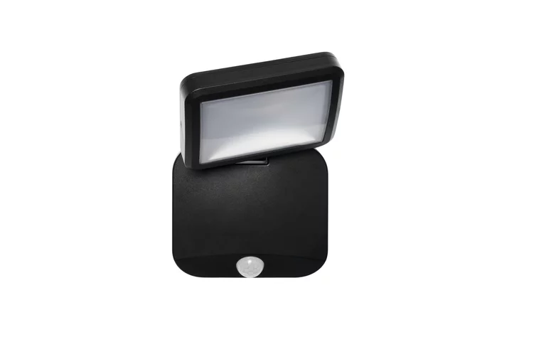 Battery LED Spotlight Sensor Musta ulkovalo valmistajalta Ledvance - IP54-luokituksensa ansiosta se on kest&auml;v&auml; ja t&auml;ydellinen sis&auml;&auml;nk&auml;yntiin, autotalleihin ja puutarhoihin.