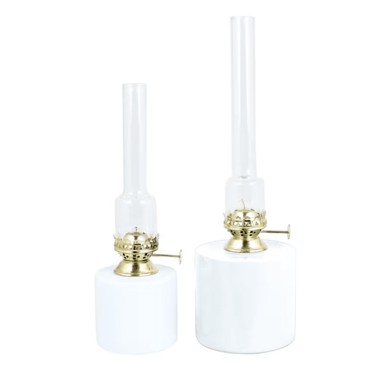 Kerosene Lamp Straight small Valkoinen valmistajalta Strömshaga - Suora petrolilamppu valkoista muovia ja messinki&auml;.