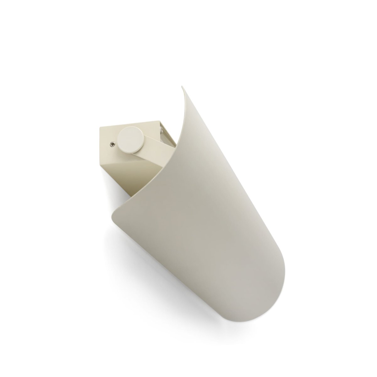 Novo 50cm Beige seinävalaisin valmistajalta Faro Barcelona - Valaisin on valmistettu metallista ja se voidaan asentaa sek&auml; pystysuoraan ett&auml; vaakasuoraan, joten se sopii joustavasti erilaisiin huoneisiin ja tarpeisiin.