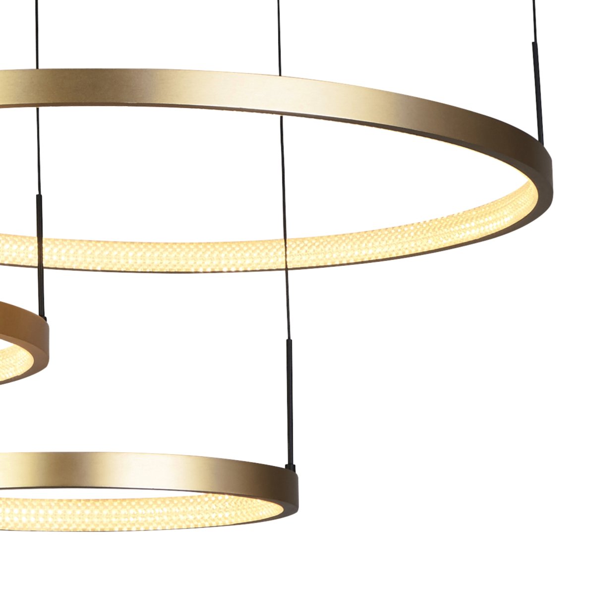Grace 112cm Kulta kattovalaisin valmistajalta Searchlight - Moderni ja tunnelmallinen riippuvalaisin, joka antaa huoneelle luonnetta ja eleganssia.