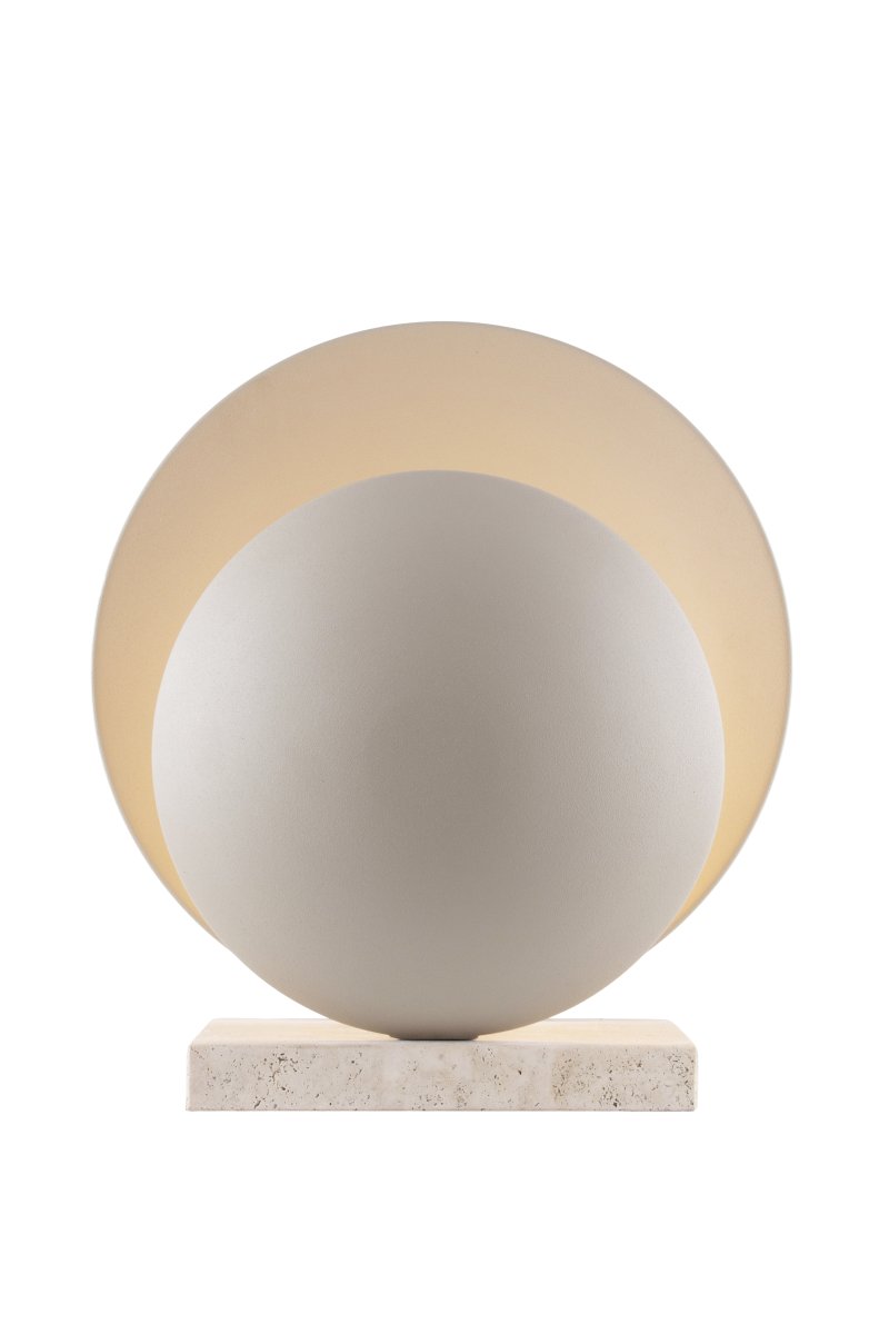 Orbit 32cm Beige pöytävalaisin valmistajalta Globen Lighting - Tämän tuotteen kivivaihtoehdot vaihtelevat, koska se on valmistettu luonnonmateriaalista ja jokainen lamppu on ainutlaatuinen.