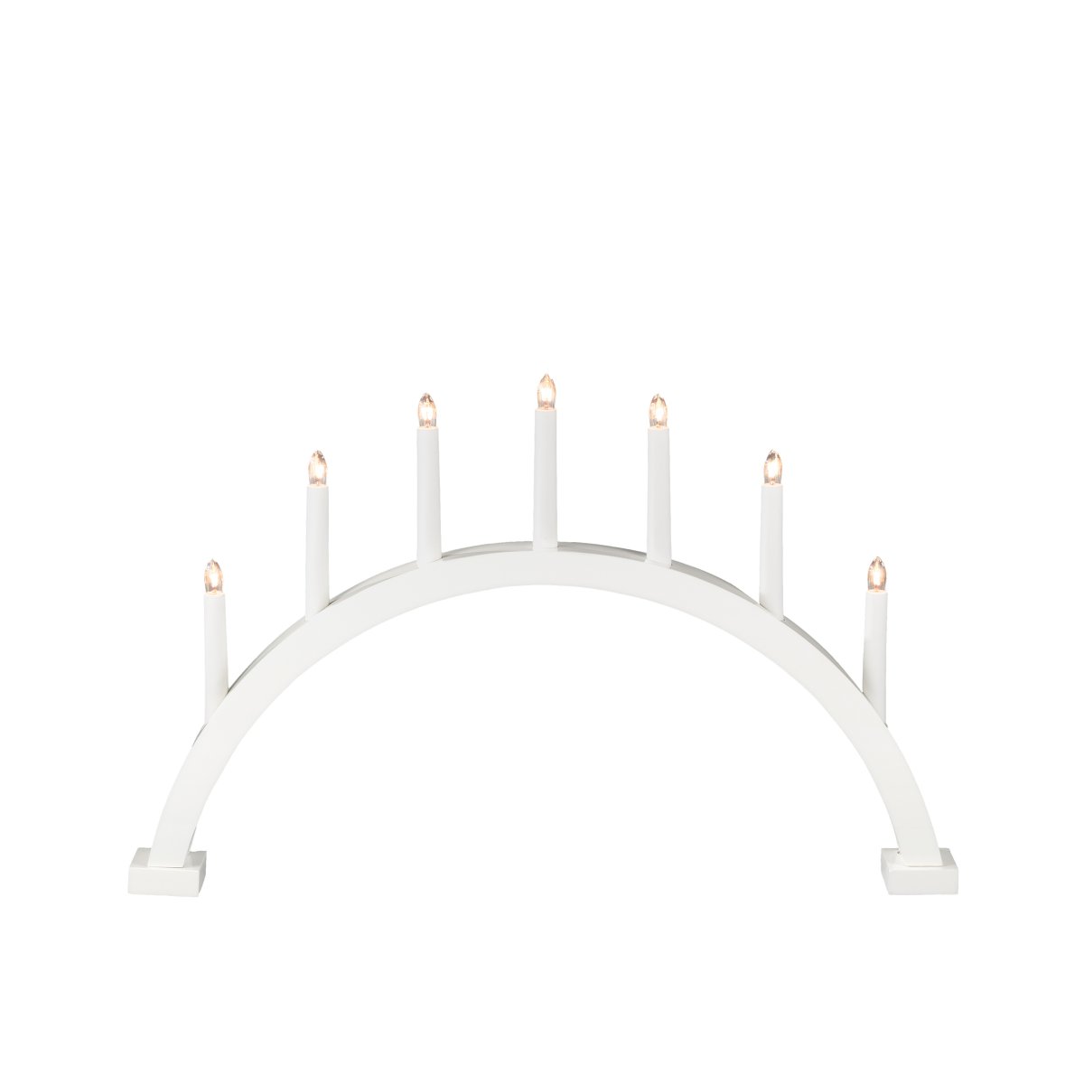 Arch 7 Lights Matta valkoinen valmistajalta Konstsmide - S&auml;hk&ouml;inen kynttil&auml;njalka tyylikk&auml;&auml;n kaaren muodossa ja 7 kynttil&auml;&auml;.