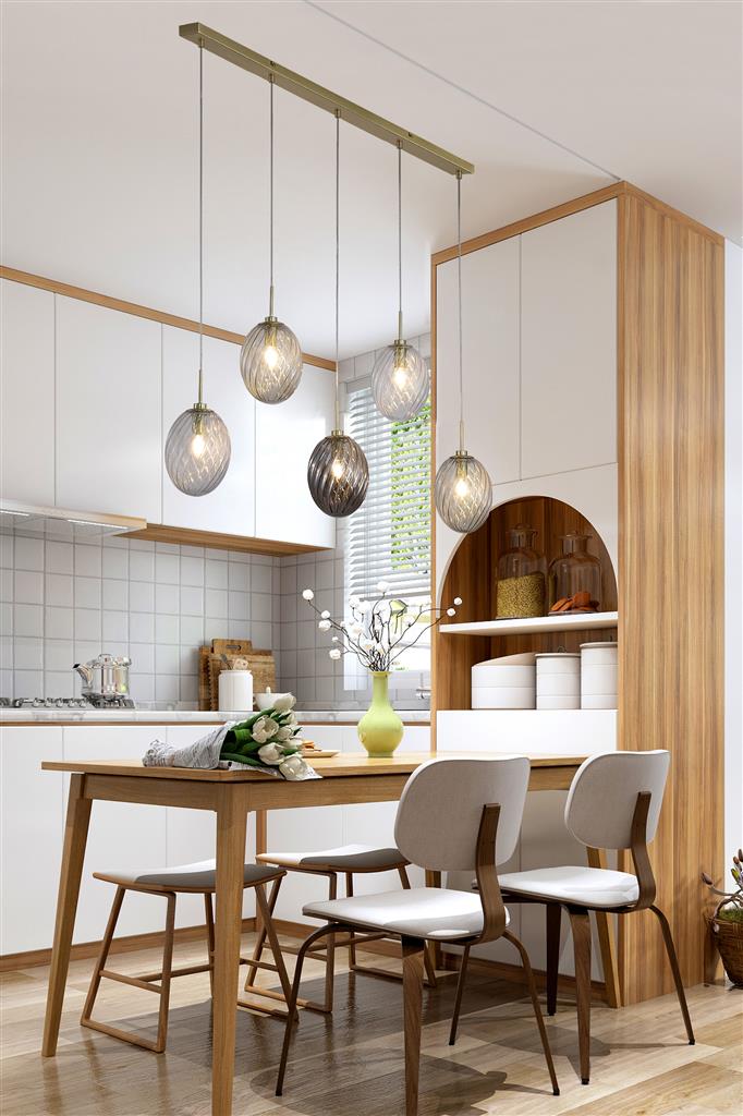 Whirl 92cm Messinki kattovalaisin valmistajalta Searchlight - Valaisin on valmistettu metallista, ja sen satiinimessinkiviimeistely lisää lämpimän ja elegantin tunnelman.