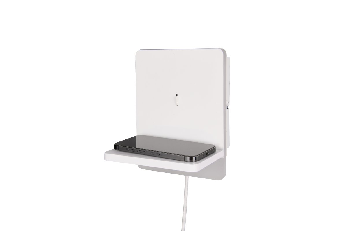 Fairfield 20cm Valkoinen seinävalaisin valmistajalta Trio Lighting - Integroitu induktiivinen latausasema helpottaa yhteensopivien älypuhelimien lataamista, ja siinä on myös USB- ja USB-C-portit.
