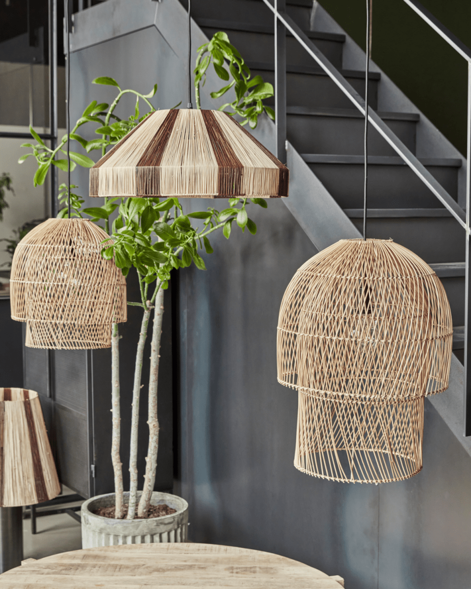 Getti Ø40 Varjostin Ei Sisällä Ripustusta Luonto kattovalaisin valmistajalta House Doctor - Moderni ilme sopii kaikkiin sisustustyyleihin ja lisää myös boheemi tunnelmaa.