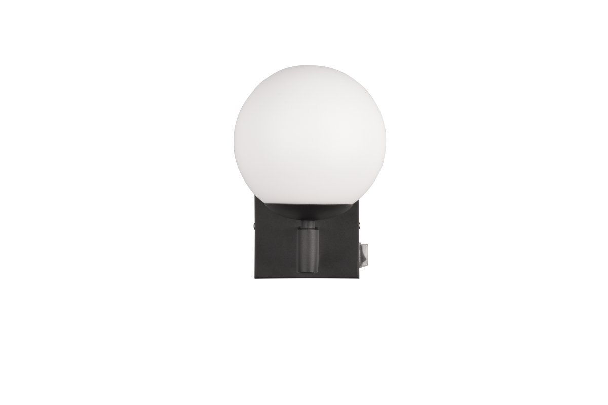 Kula Musta kylpyhuoneen valaisin valmistajalta Trio Lighting - 