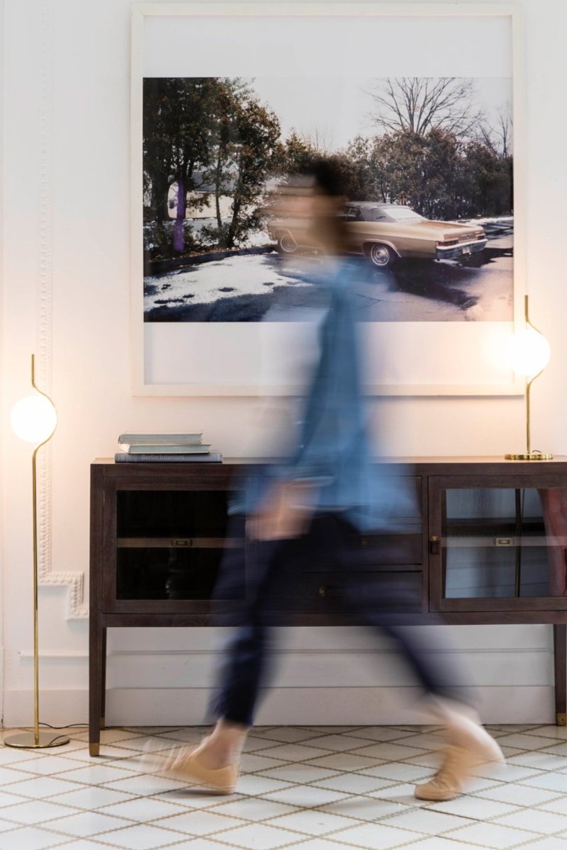 Le Vita Kulta lattiavalaisin valmistajalta Faro Barcelona - Le Vita on Nahtrangin design-sarja, jolle on ominaista elegantti yksinkertaisuus.