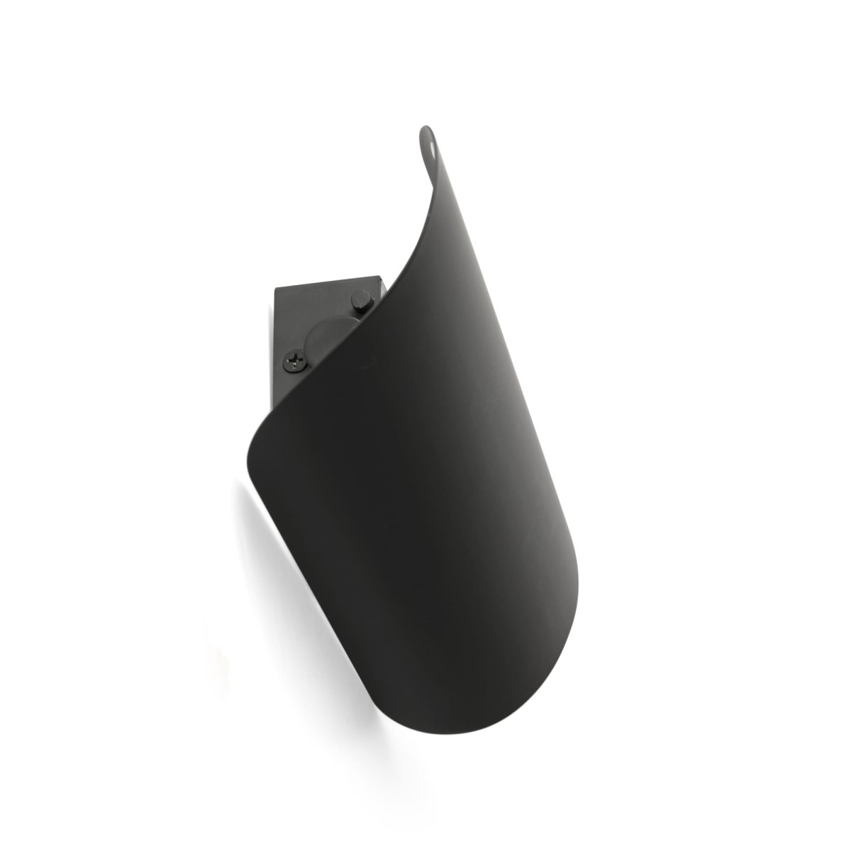 Novo 25cm Musta seinävalaisin valmistajalta Faro Barcelona - Novo on moderni mattamusta sein&auml;valaisin, joka yhdist&auml;&auml; tyylin ja toimivuuden.