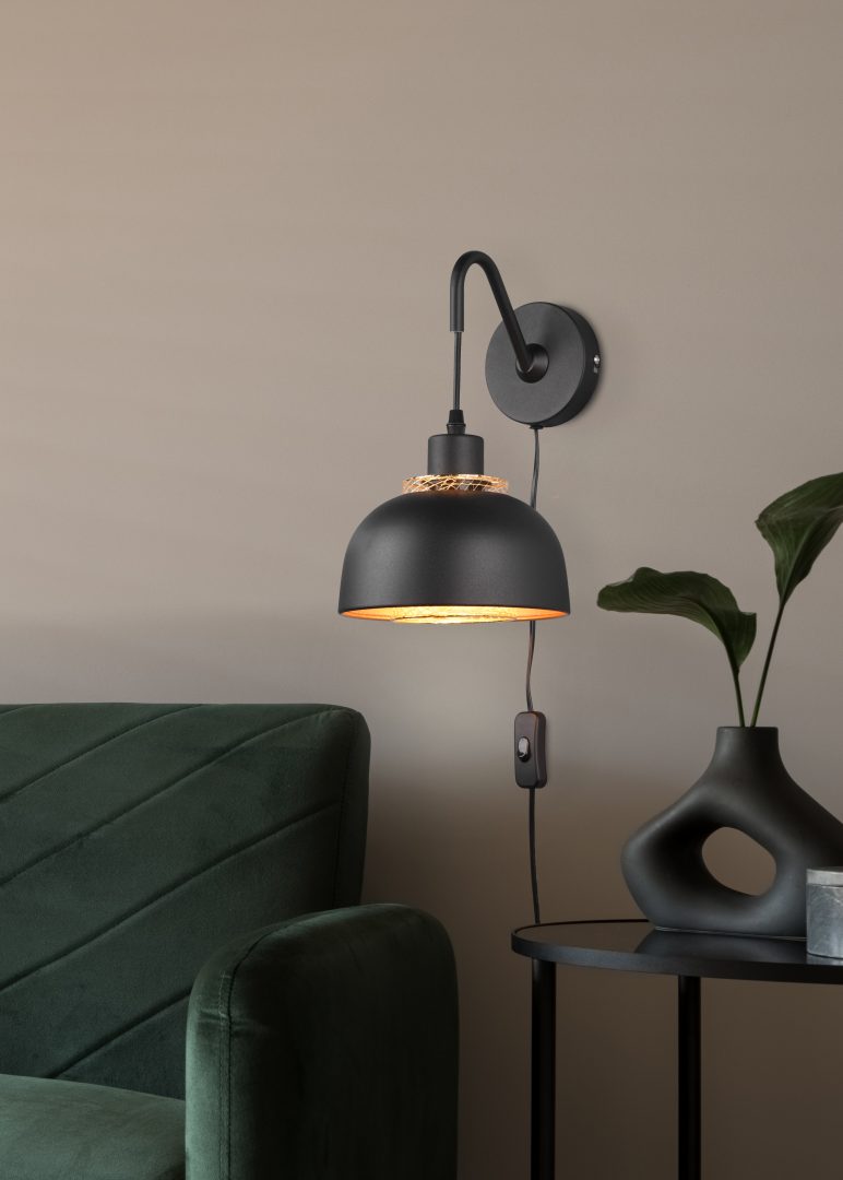Punch 30cm Musta seinävalaisin valmistajalta Trio Lighting - 