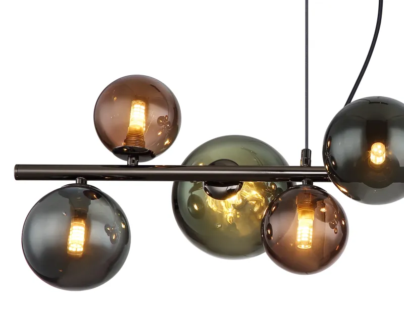 Riha 87cm Monivärinen kattovalaisin valmistajalta Globo Lighting - Glaskuporna i brons, gr&ouml;nt och petrol ger lampan en unik karakt&auml;r och eleganta f&auml;rginslag som kompletterar modern inredning.