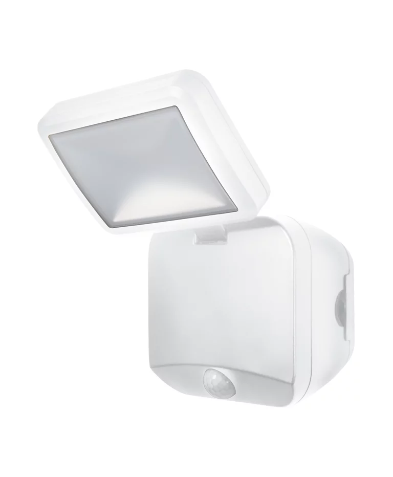 Battery LED Spotlight Sensor Valkoinen ulkovalo valmistajalta Ledvance - IP54-luokituksensa ansiosta se on kest&auml;v&auml; ja t&auml;ydellinen sis&auml;&auml;nk&auml;yntiin, autotalleihin ja puutarhoihin.