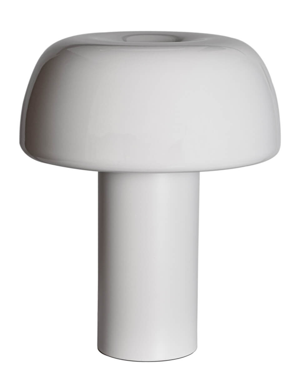 Lean on Me 40cm Beige pöytävalaisin valmistajalta By Rydéns - Lean on Me on t&auml;ydellinen yhdistelm&auml; muotoa ja toiminnallisuutta ja ihanteellinen valaistusratkaisu mihin tahansa moderniin kotiin.