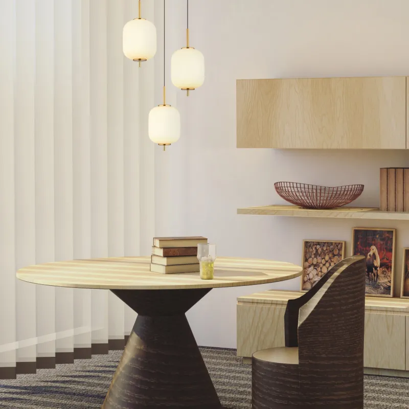 Ewald Ø38 Messinki kattovalaisin valmistajalta Globo Lighting - &nbsp;Lampan &auml;r tillverkad av en exklusiv kombination av m&auml;ssing, mattsvart metall och opalglas, vilket ger en sofistikerad och harmonisk k&auml;nsla.