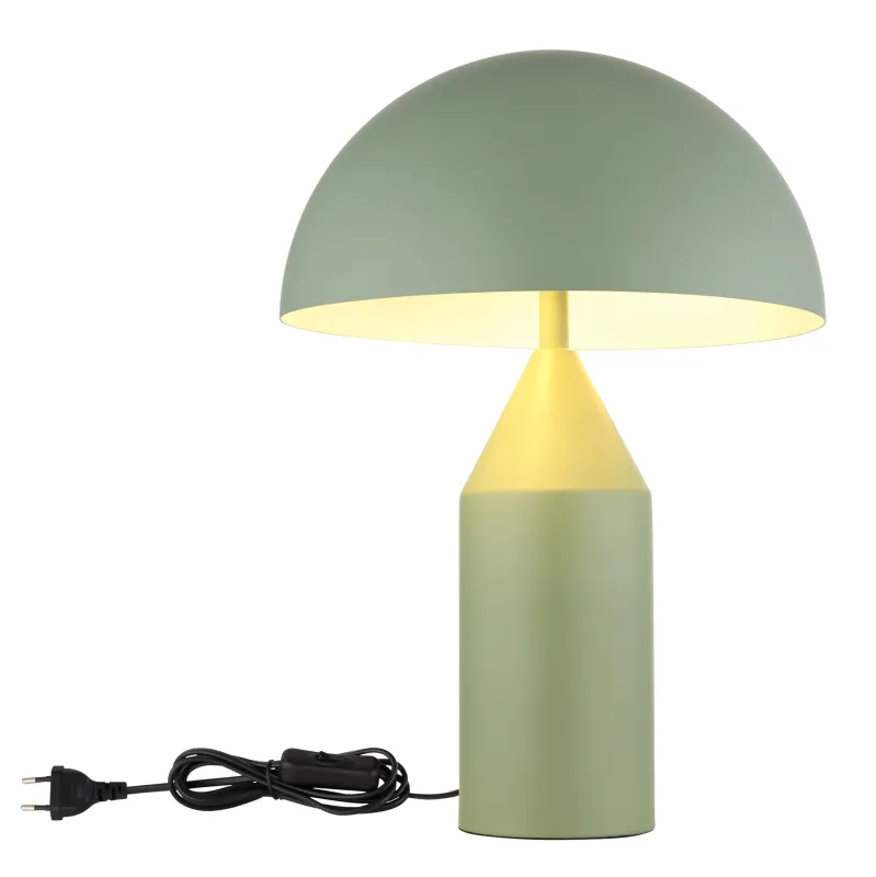 Atoma 40cm Vihreä pöytävalaisin valmistajalta Globo Lighting - Sk&auml;rmen i matt, d&aring;v gr&ouml;n f&auml;rg och vitt skapar en harmonisk kontrast och ger en behaglig ljusspridning.