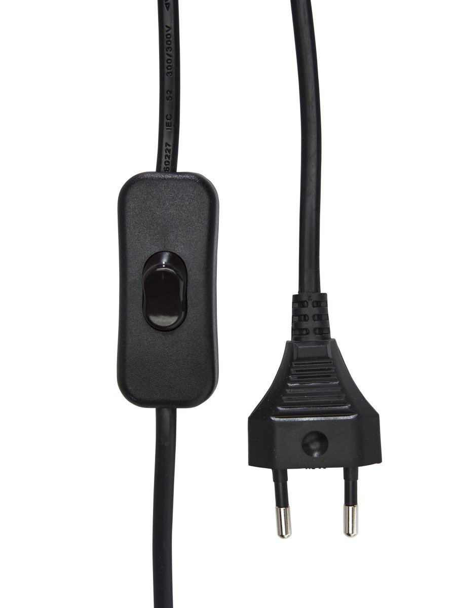 August Ø15 Valkoinen ikkunavalaisin valmistajalta PR Home - Valaisimen mukana tulee musta tekstiilikaapeli, joka on 3 metri&auml; pitk&auml; ja jossa on sein&auml;pistoke ja virtakytkin.