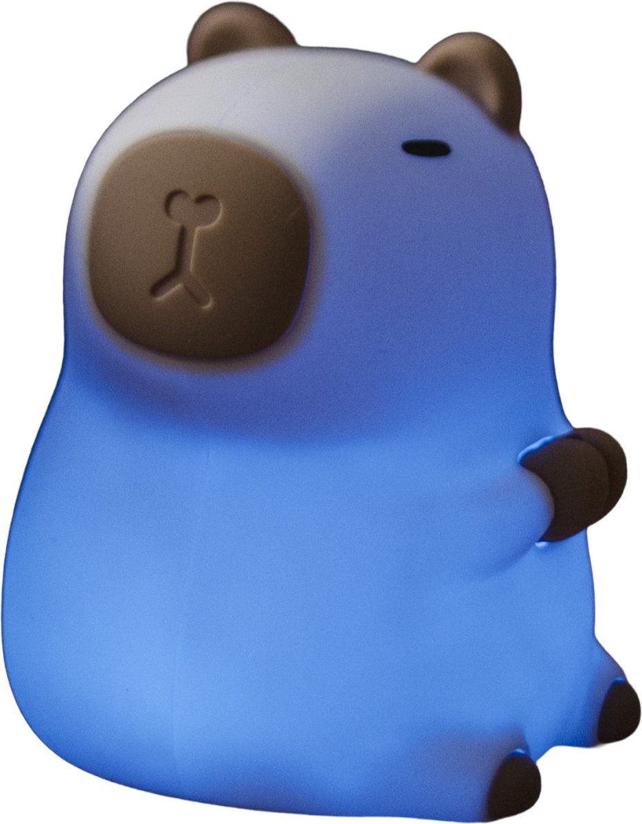 Capybara Valkoinen lasten valaisin valmistajalta Star Trading - Capybara on ihastuttava y&ouml;valo, joka levitt&auml;&auml; pehme&auml;&auml; ja miellytt&auml;v&auml;&auml; valoa.
