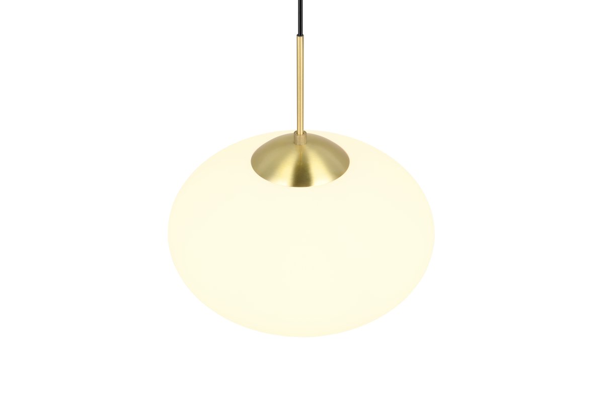 Fomento Ø40 Matta messinki kattovalaisin valmistajalta Trio Lighting - Mattan messingin ja valkoisen lasin yhdistelmä luo ylellisyyden ja hienostuneisuuden tunteen.