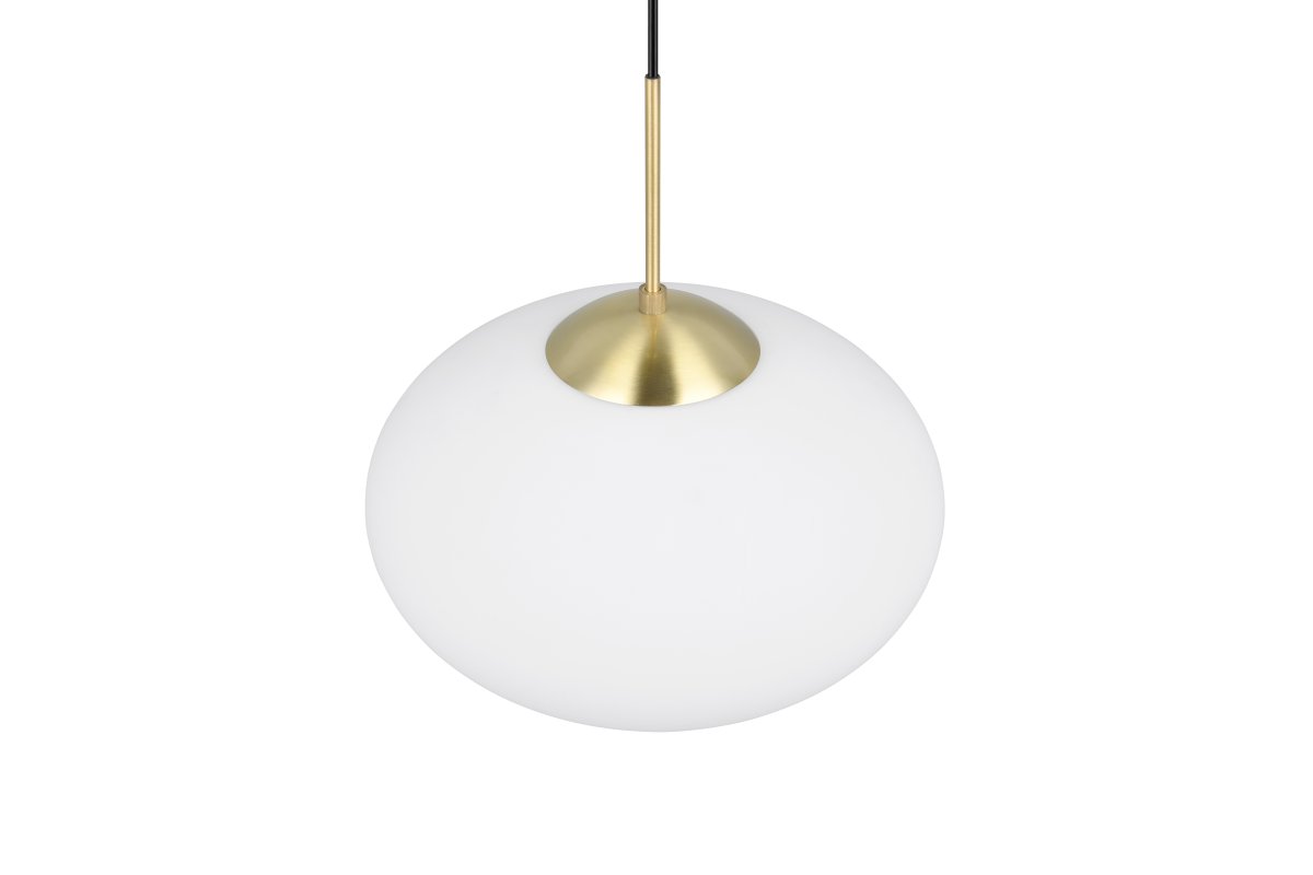 Fomento Ø40 Matta messinki kattovalaisin valmistajalta Trio Lighting - Mattan messingin ja valkoisen lasin yhdistelmä luo ylellisyyden ja hienostuneisuuden tunteen.