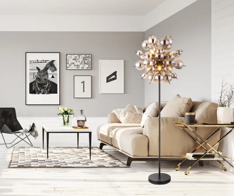 Timo Musta lattiavalaisin valmistajalta Globo Lighting - Timo&nbsp;&auml;r en modern golvlampa med en industriell touch som ger rummet en varm och inbjudande atmosf&auml;r.
