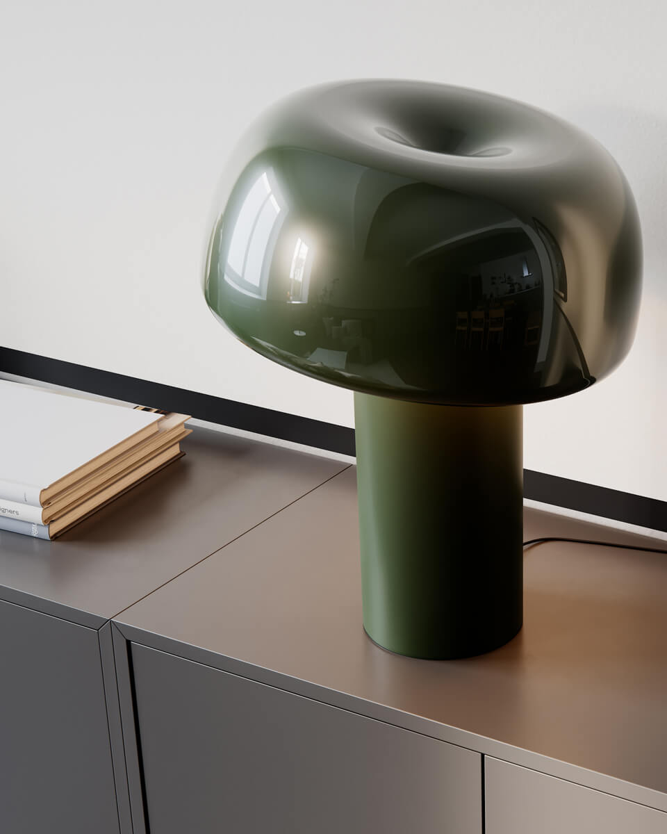 Lean on Me 40cm Tummanvihreä pöytävalaisin valmistajalta By Rydéns - Lean on Me on t&auml;ydellinen yhdistelm&auml; muotoa ja toiminnallisuutta ja ihanteellinen valaistusratkaisu mihin tahansa moderniin kotiin.