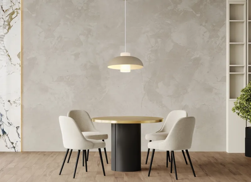 Lowe Ø38 Hiekka kattovalaisin valmistajalta Globo Lighting - Den runda sk&auml;rmen i matt sandf&auml;rgad metall ger ett elegant och tidl&ouml;st uttryck, medan den cylinderformade sk&auml;rmen i opalglas sprider ett mjukt och behagligt ljus.