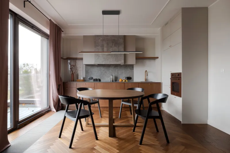 Quito 100cm Luonto kattovalaisin valmistajalta Globo Lighting - &nbsp;Sk&auml;rmen &auml;r tillverkad av aluminium och har en opalinl&auml;ggning i silikon som s&auml;kerst&auml;ller en mjuk och j&auml;mn ljusf&ouml;rdelning.