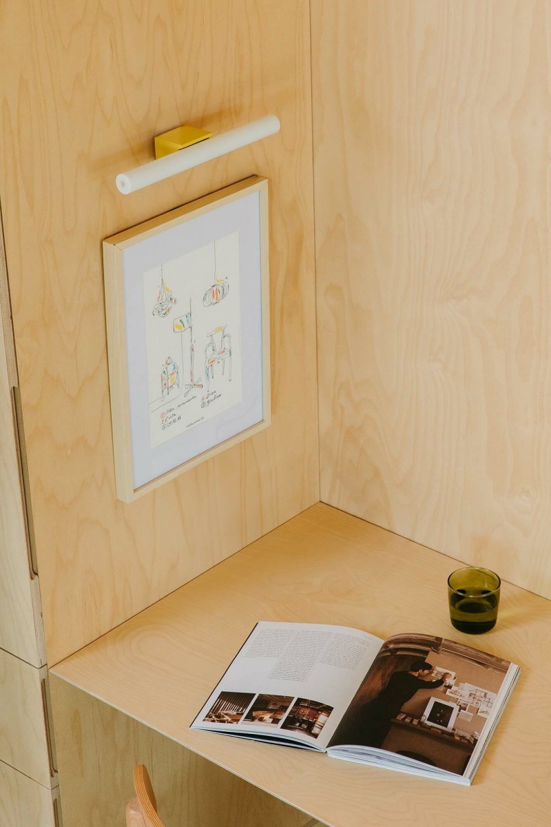 Calma 30cm Keltainen kylpyhuoneen valaisin valmistajalta Faro Barcelona - Calma on keltainen sein&auml;valaisin, joka sopii t&auml;ydellisesti yleisvalaistukseen esimerkiksi keitti&ouml;ihin, k&auml;yt&auml;ville tai k&auml;yt&auml;ville.