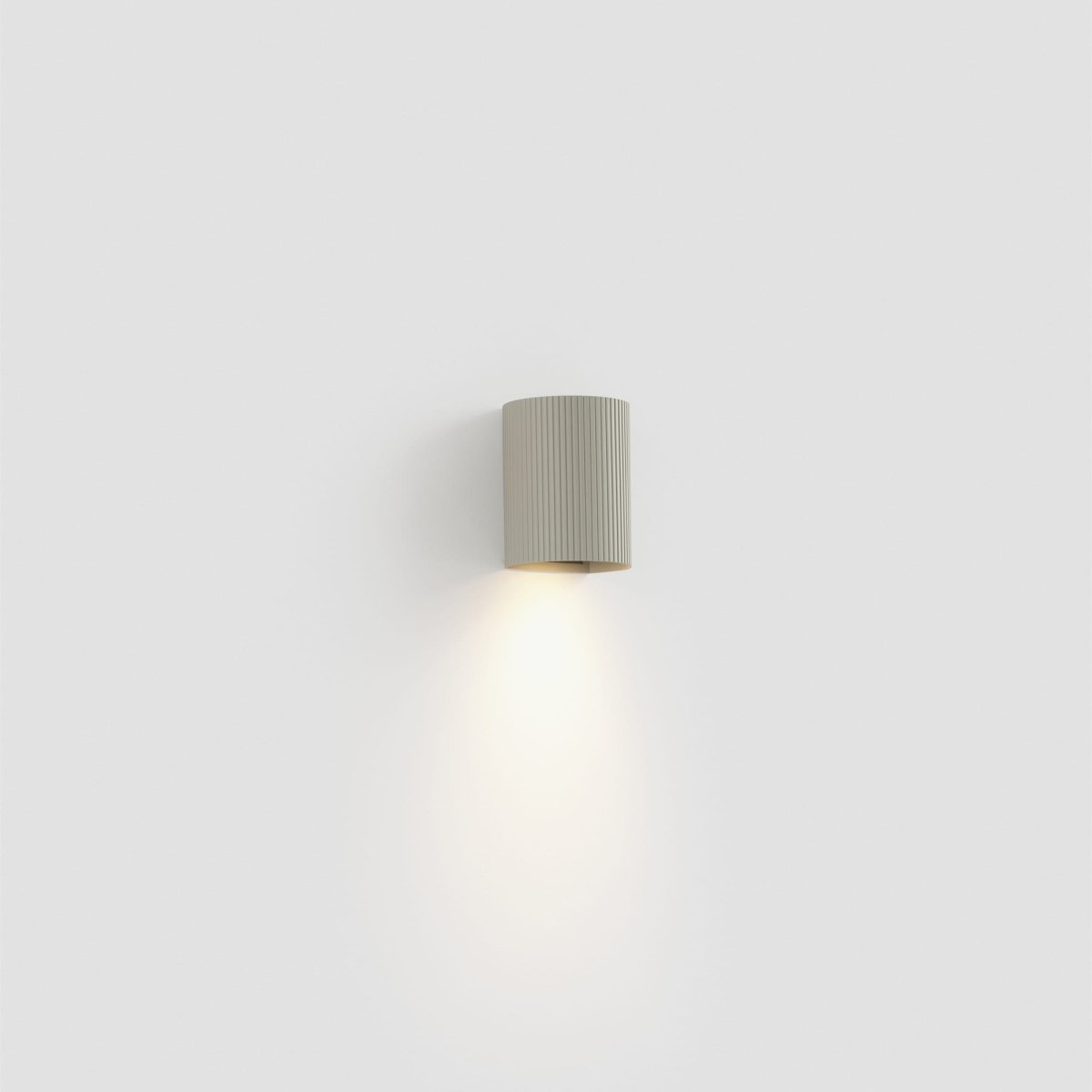 Sole 10cm Harmaa uritettu seinävalaisin valmistajalta Faro Barcelona - 