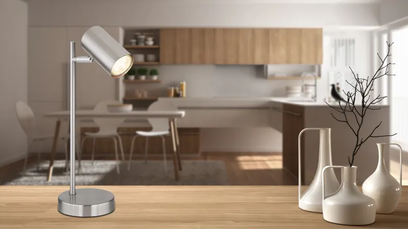 Robby 35cm Matta nikkeliä työpöytävalaisin valmistajalta Globo Lighting - Robby &auml;r en praktisk skrivbordslampa som blir ett stilfullt tillskott till ditt hem.