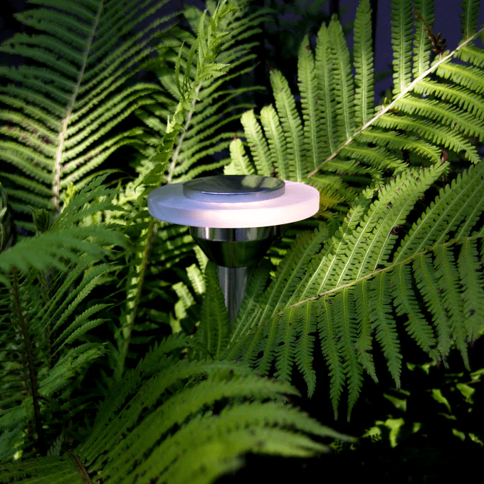 Ellips Hopea valmistajalta Lightson - En stilren l&auml;gre pollare som passar om du vill skapa ledljus l&auml;ngs en g&aring;ng eller stig.