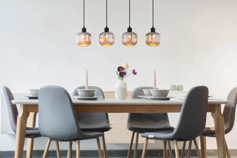 Tom 80cm Savun värinen kattovalaisin valmistajalta Globo Lighting - Den mattsvarta metallen ger ett modernt uttryck och passar perfekt in i olika inredningsstilar.