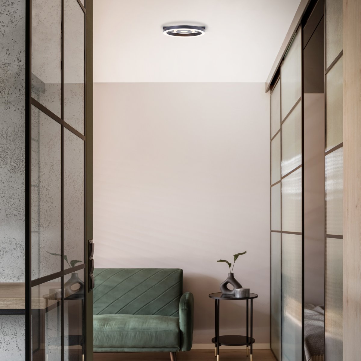 Maureen Ø20 Musta plafondi valmistajalta Brilliant - Maureen-kattovalaisin luo koristeellista valaistusta ja sopii t&auml;ydellisesti sek&auml; olohuoneeseen ett&auml; ty&ouml;huoneeseen.