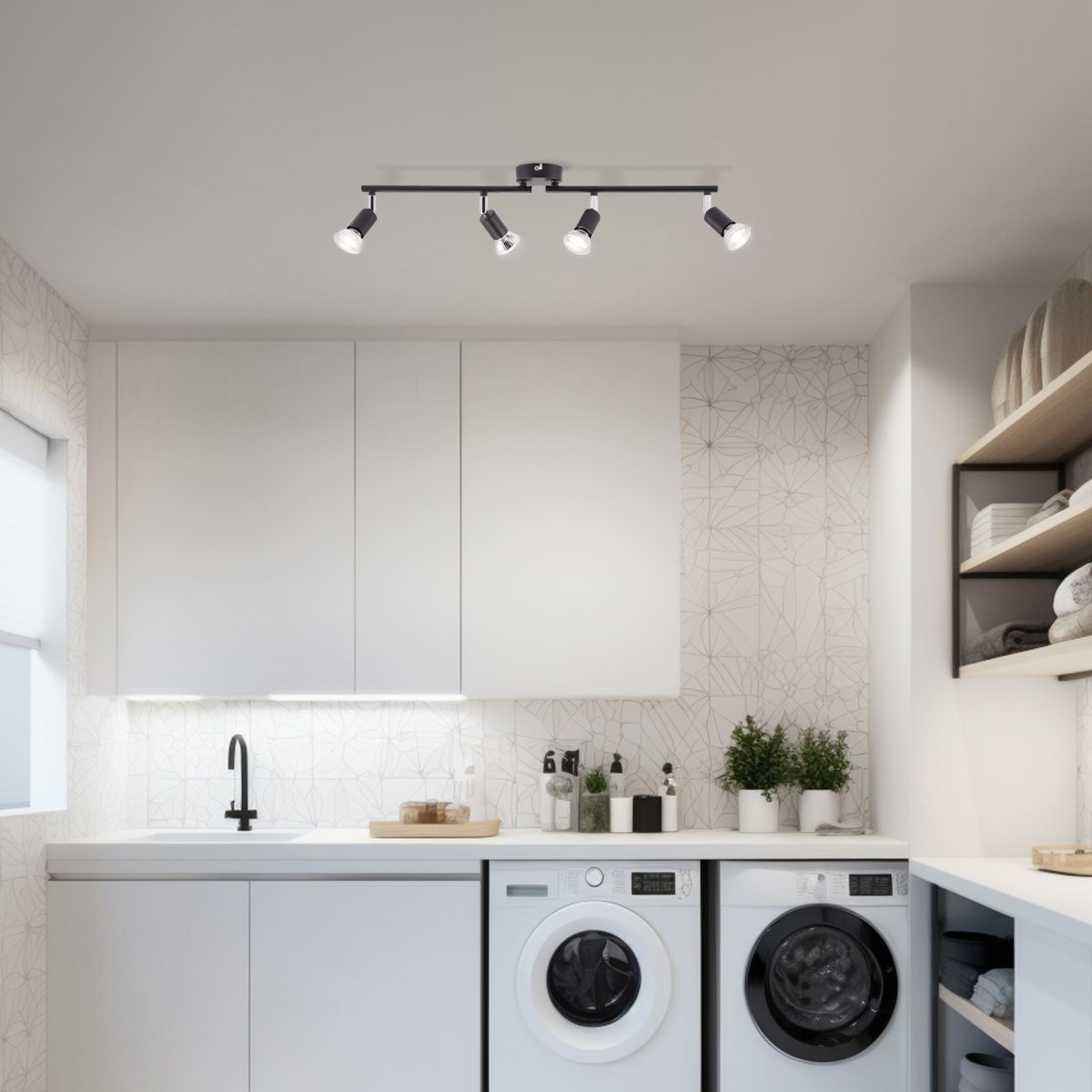 Prato 4 Matta musta kohdevalaisin valmistajalta Brilliant - Täydellinen valon ohjaamiseen haluamaasi paikkaan ja optimaalisen valaistuksen luomiseen kotiisi.