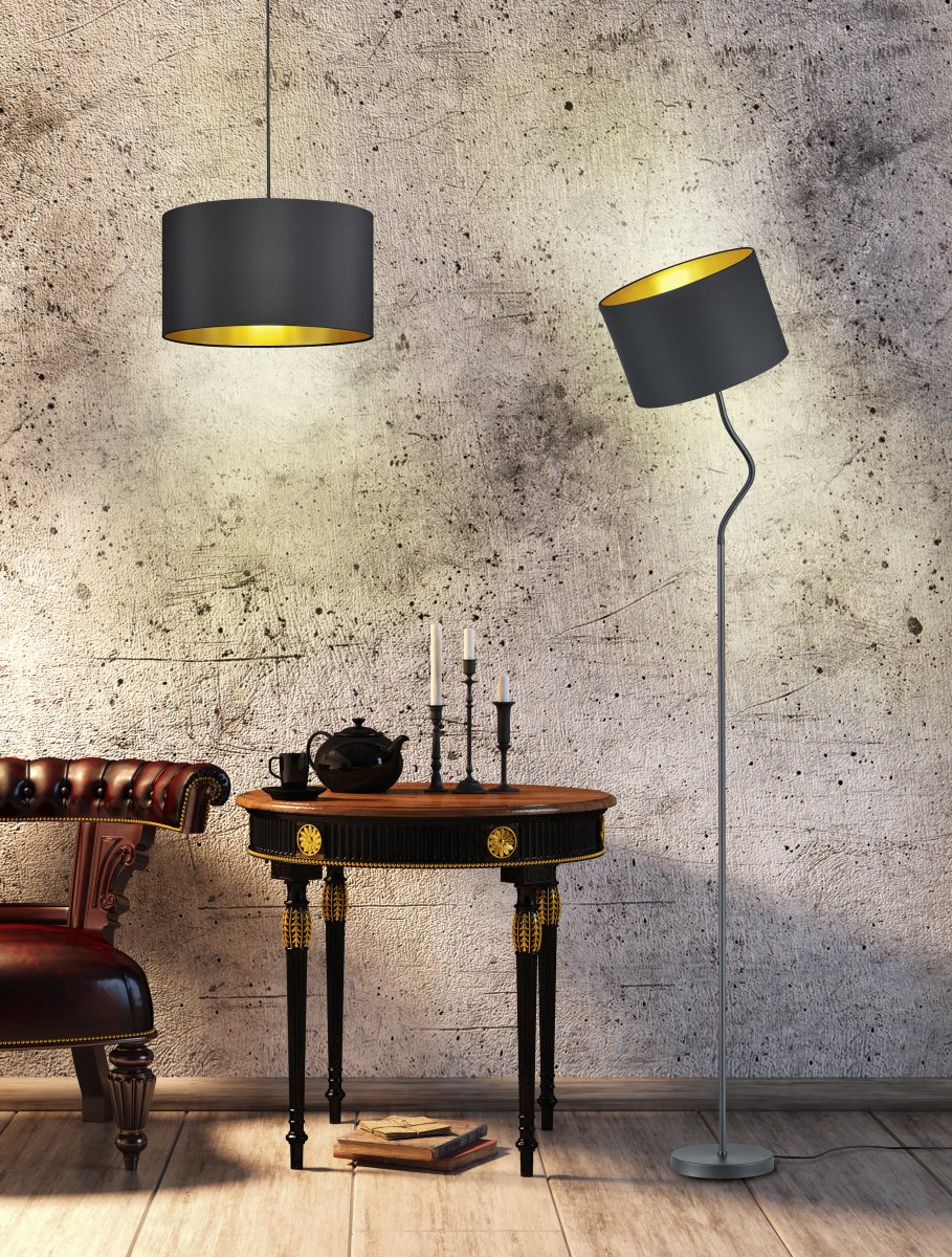 Hostel Musta lattiavalaisin valmistajalta Trio Lighting - Sijoita valaisin sohvan viereen, jossa joustava varsi varmistaa parhaan mahdollisen valotuloksen ja jota voidaan säätää halutun valokuvion mukaan.