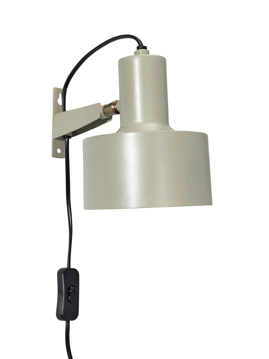 Solo 23cm Beige seinävalaisin valmistajalta PR Home - Seinävalaisin Solo on pieni metalliseinävalaisin säädettävällä varjostimella.