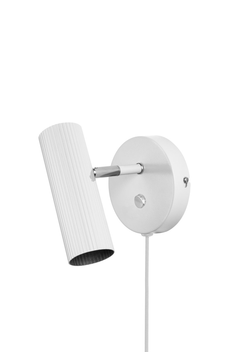 Hubble Valkoinen lukulamppu valmistajalta Globen Lighting - Varjostinta voidaan säätää pystysuunnassa ja sivusuunnassa.