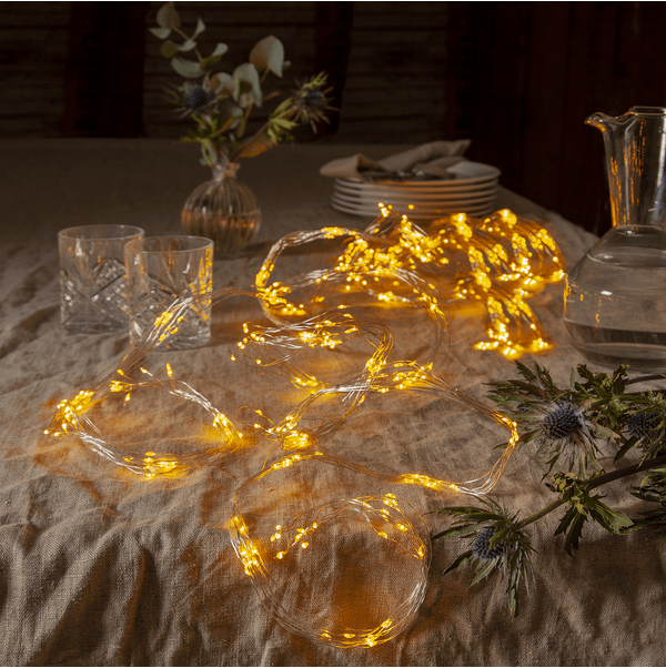 Valosarja Dew Drop 3m Hopea valmistajalta Star Trading - Silmukka on hopeanv&auml;rinen ja valot l&auml;mpim&auml;n valkoiset.