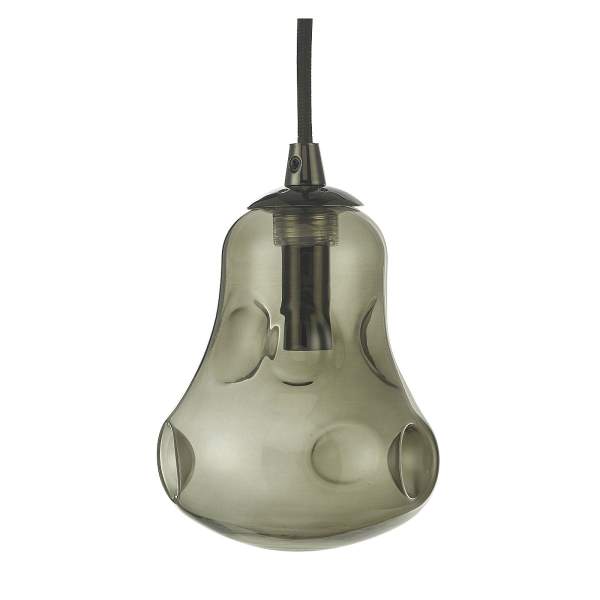 Junis Ø10 Savun värinen ikkunavalaisin valmistajalta Oriva - Savunv&auml;risell&auml; varjostimellaan ja tyylikk&auml;ill&auml; mustilla yksityiskohdilla se luo tunnelmallisen valon, joka antaa ylellisen ilmeen mihin tahansa huoneeseen.