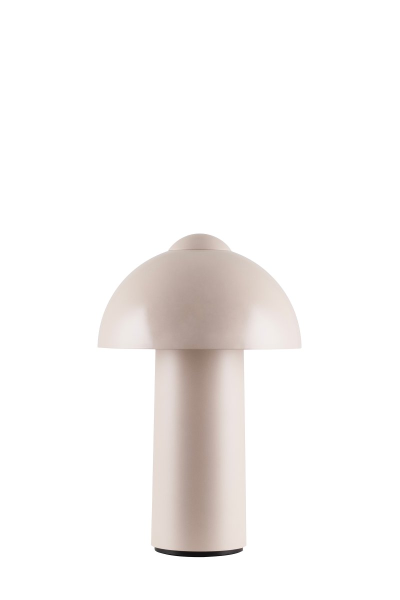 Buddy 25cm Hiekka Siirrettävä valmistajalta Globen Lighting - Buddy on tyylik&auml;s ja kannettava p&ouml;yt&auml;valaisin pehme&auml;ss&auml; hiekanv&auml;risess&auml; varjostimessa, joka on valmistettu kest&auml;v&auml;st&auml; polykarbonaatista.