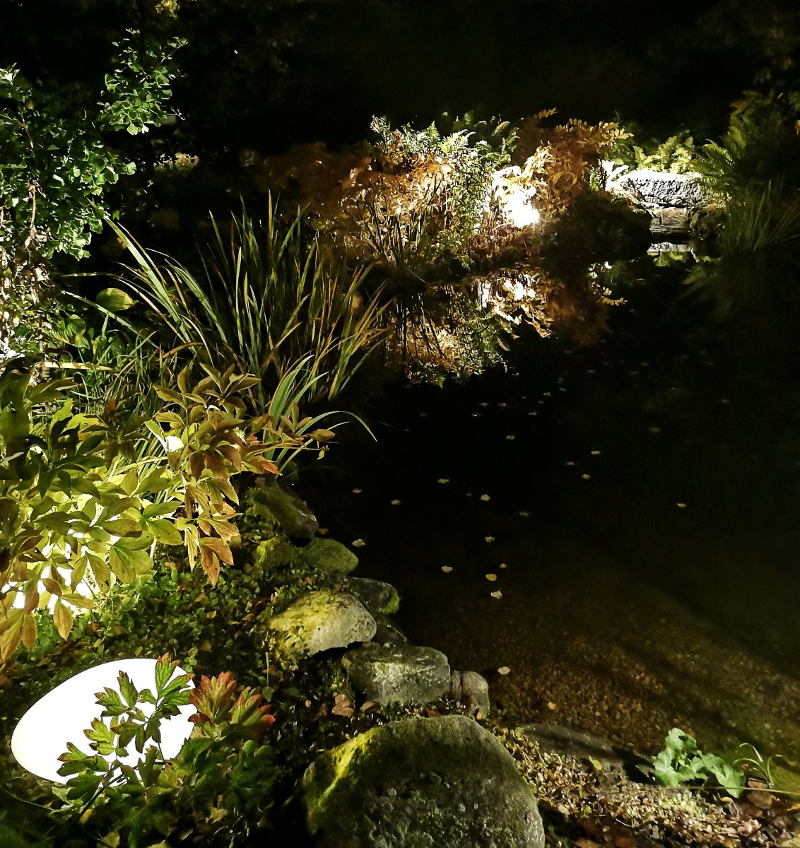 Stone XL Harmaa valmistajalta Lightson - Valaisimissa on lämmin valo ja skandinaavinen muotoilu, jotka on mukautettu pohjoisen ilmastoomme.