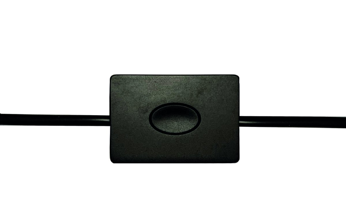 Himmennin Musta valmistajalta Lightson - T&auml;rke&auml;&auml; &Auml;l&auml; jatka muuntyyppisten lamppujen k&auml;ytt&ouml;&auml; himmennett&auml;vien lamppujen j&auml;lkeen, koska; enimm&auml;iskuorma per himmentimet on 20 wattia ja toimii vain m&auml;&auml;r&auml;ttyjen lamppujen kanssa; spektri, Orion, Zenit, Zenit Duo.