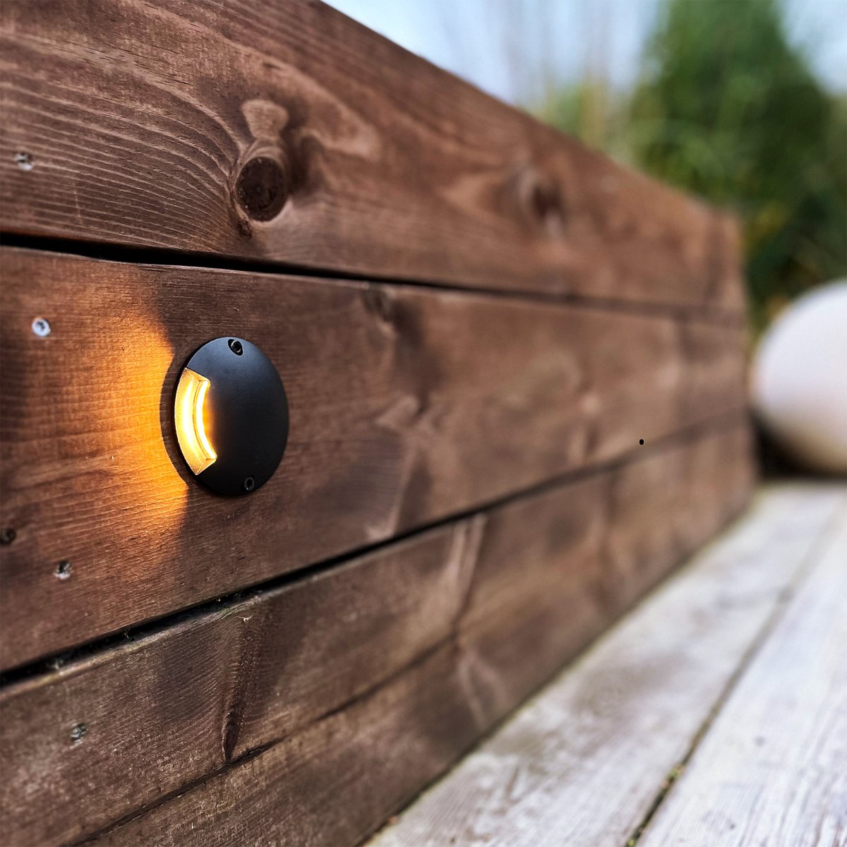 Zenit Musta valmistajalta Lightson - Jos sinulla on askelmia, jotka on merkittävä kompastumisvaaran välttämiseksi, Zenit on täydellinen lamppu.