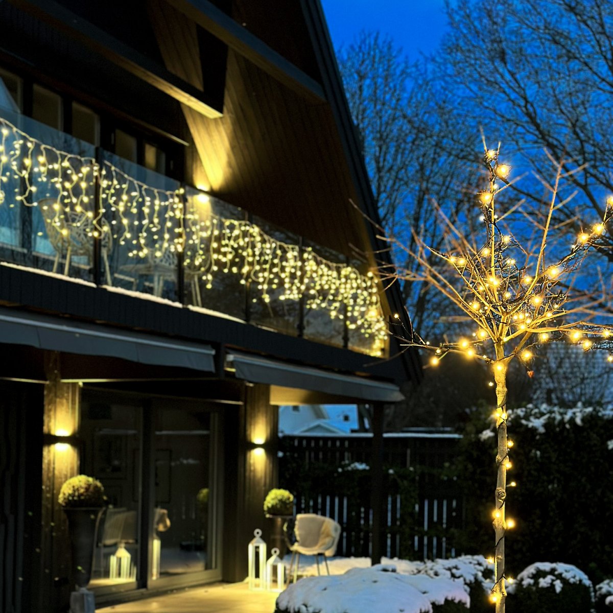 Ice Läpinäkyvä valmistajalta Lightson - Joustava ja edullinen 12 voltin j&auml;rjestelm&auml; (turvallinen heikkovirta) puutarhaasi, jonka voit helposti asentaa itse ja jonka voit my&ouml;hemmin rakentaa, halutessasi jopa 50 metriin.