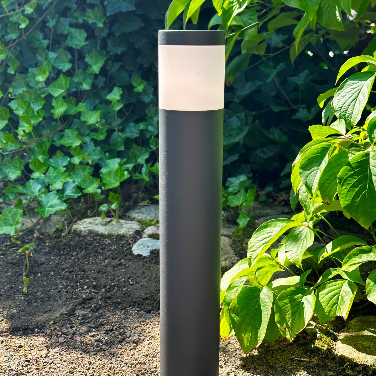 Polly Tumman harmaa valmistajalta Lightson - Lampuissa on lämmin valo ja skandinaavinen muotoilu, jotka on mukautettu pohjoisen ilmastoomme.