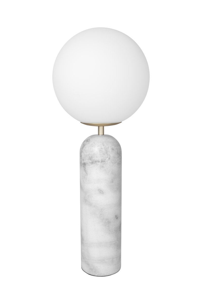 Torrano 53cm Valkoinen marmori pöytävalaisin valmistajalta Globen Lighting - Kivi on luonnonmateriaali, jonka marmoroinnin väri ja sävyt vaihtelevat ja luovat ainutlaatuisen kuvion jokaiselle kappaleelle.